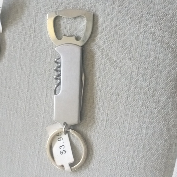 8 Las Vegas Multi Tool KeyRing Bottle Opener Corkscrew New - Picture 5 of 7